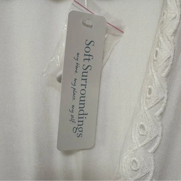 NWT Soft Surroundings Icon Melissani Tunic White Cottagecore Eyelet Size Large - Picture 5 of 11